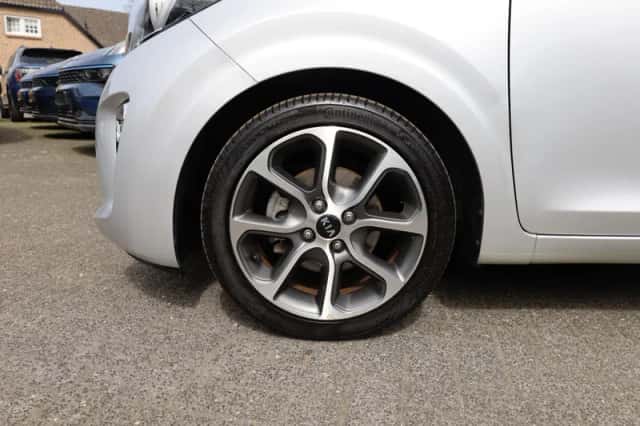 Kia Picanto (2019) thumbnail 4