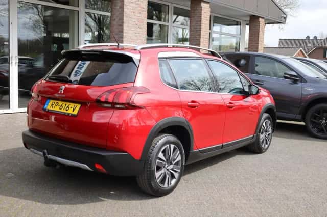 Peugeot 2008 (2018) thumbnail 2