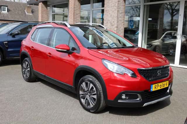 Peugeot 2008 (2018) thumbnail 3