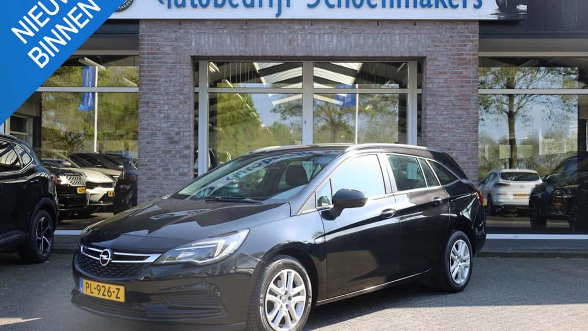 Opel Astra (2017) — foto 1