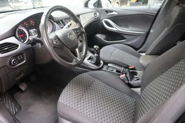 Opel Astra (2017) thumbnail 6