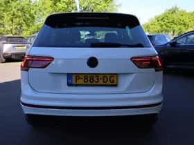 Volkswagen Tiguan (2017) thumbnail 24