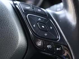 Toyota C-HR (2019) thumbnail 13