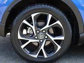 Toyota C-HR (2019) thumbnail 9