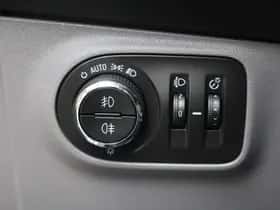 Opel Corsa (2015) thumbnail 18