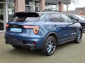 Lynk & Co 01 (2023) thumbnail 2