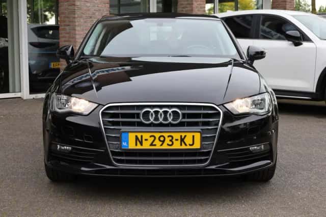 Audi A3 (2016) thumbnail 2