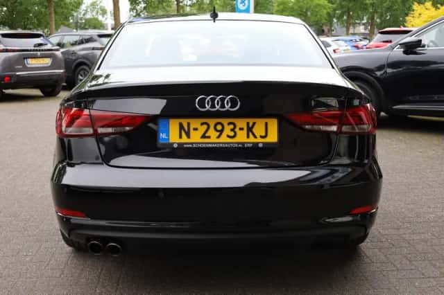 Audi A3 (2016) thumbnail 3