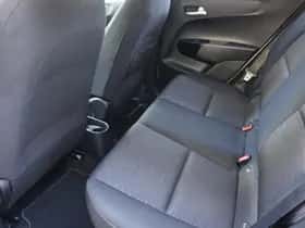 Kia Picanto (2022) thumbnail 24