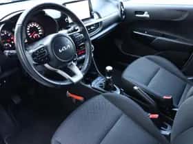 Kia Picanto (2022) thumbnail 4