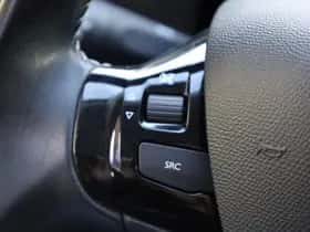 Peugeot 308 (2014) thumbnail 11
