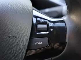 Peugeot 308 (2014) thumbnail 12