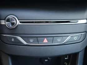 Peugeot 308 (2014) thumbnail 13