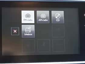 Peugeot 308 (2014) thumbnail 16