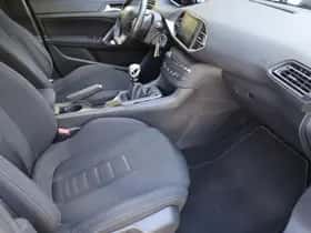 Peugeot 308 (2014) thumbnail 26