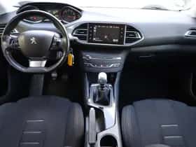 Peugeot 308 (2014) thumbnail 5