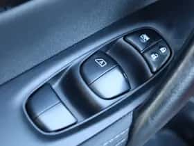 Nissan Qashqai (2015) thumbnail 18