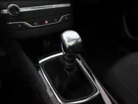 Peugeot 308 (2018) thumbnail 18