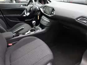 Peugeot 308 (2018) thumbnail 26
