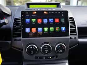 Mazda 5 (2009) thumbnail 8