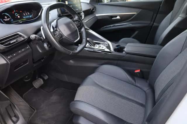 Peugeot 3008 (2021) thumbnail 6
