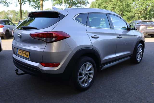 Hyundai Tucson (2018) thumbnail 3