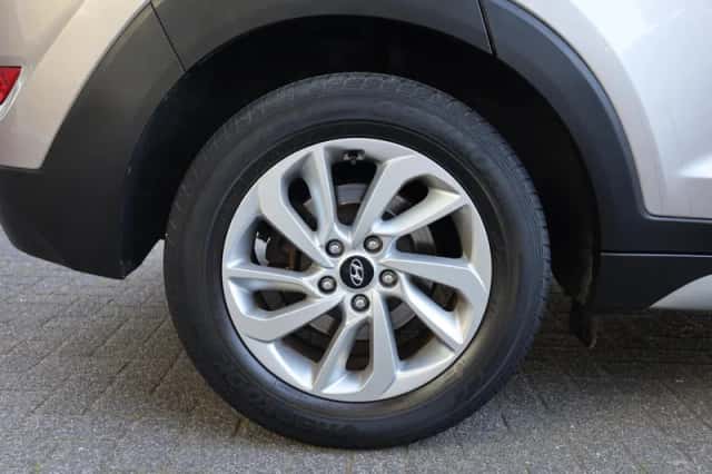 Hyundai Tucson (2018) thumbnail 4