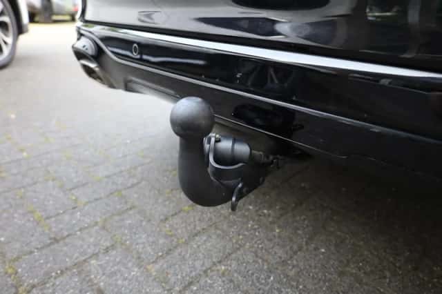 Ford Kuga (2020) thumbnail 4