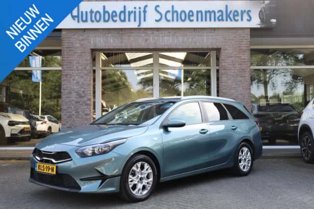 Kia Ceed Sportswagon (2023) thumbnail 1