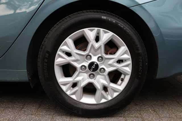 Kia Ceed Sportswagon (2023) thumbnail 4