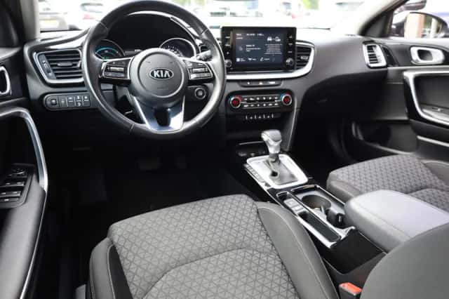 Kia Ceed Sportswagon (2021) thumbnail 5