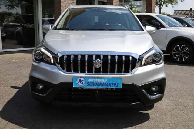 Suzuki S-Cross (2020) thumbnail 3