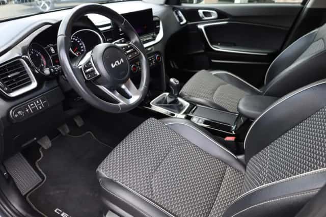 Kia Ceed (2022) thumbnail 5