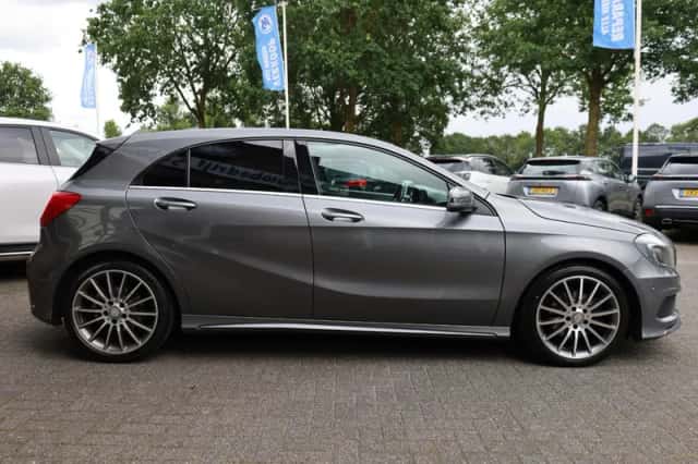 Mercedes-Benz A-Klasse (2014) thumbnail 2