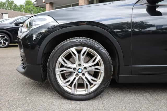 BMW X2 (2018) thumbnail 4
