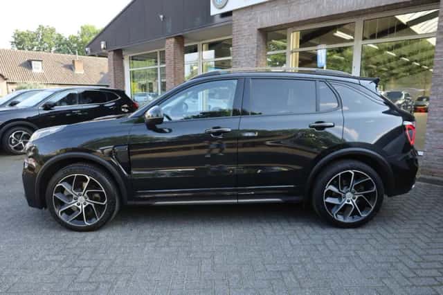 Lynk & Co 01 (2023) thumbnail 2