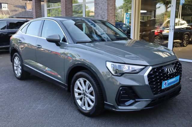 Audi Q3 (2022) thumbnail 3