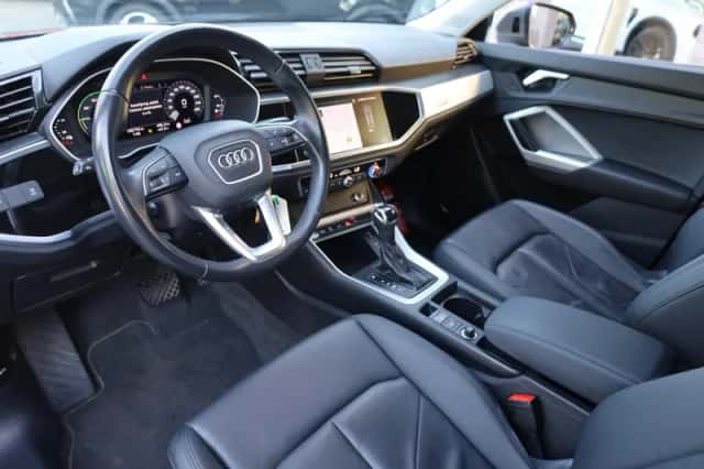 Audi Q3 (2022) thumbnail 5