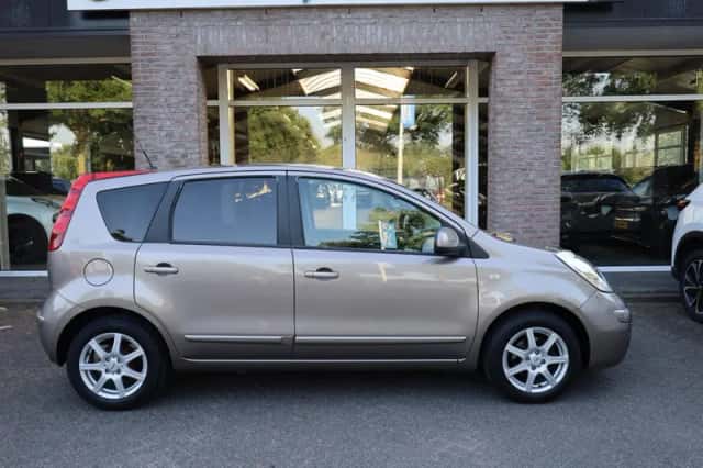 Nissan Note (2008) thumbnail 2