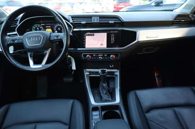 Audi Q3 (2022) thumbnail 6