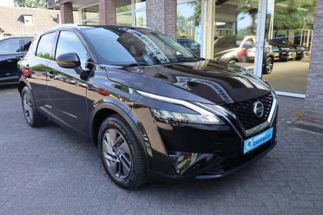 Nissan Qashqai (2022) thumbnail 3