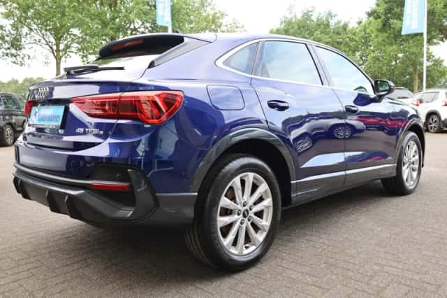 Audi Q3 (2021) thumbnail 3
