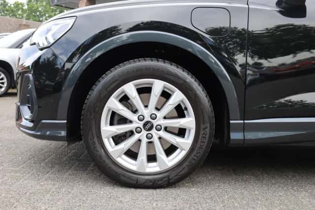 Audi Q3 (2022) thumbnail 4