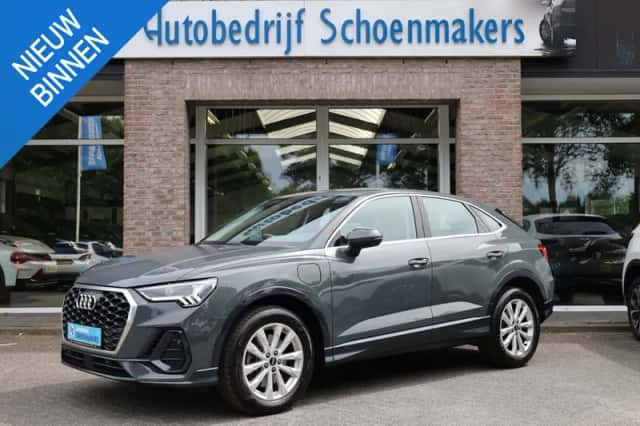 Audi Q3 (2022) thumbnail 1