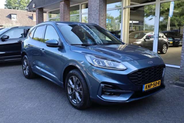 Ford Kuga (2022) thumbnail 3
