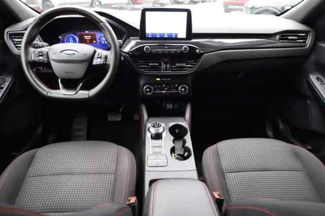 Ford Kuga (2022) thumbnail 4