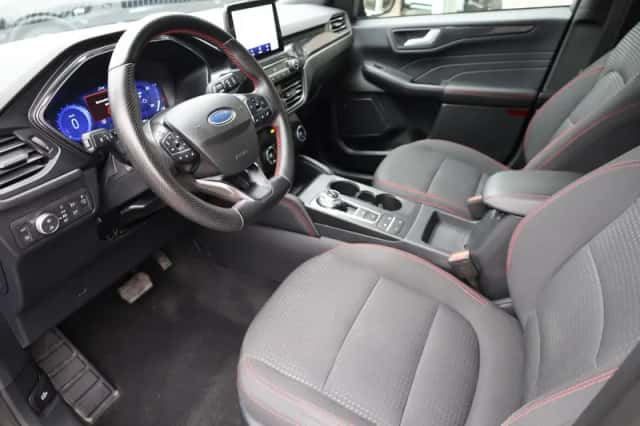Ford Kuga (2022) thumbnail 6