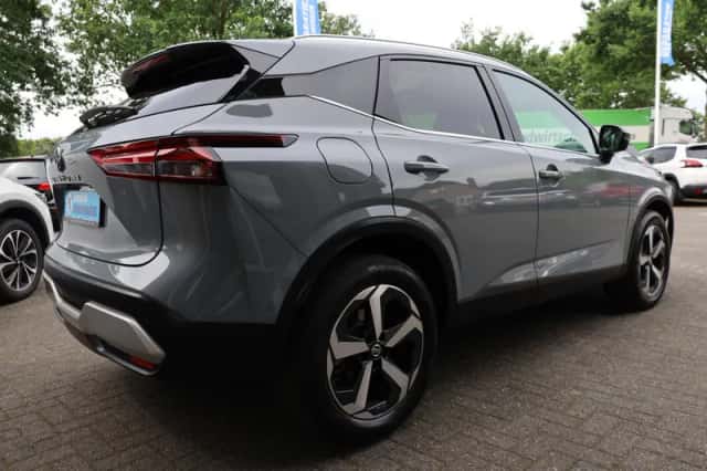 Nissan Qashqai (2022) thumbnail 3