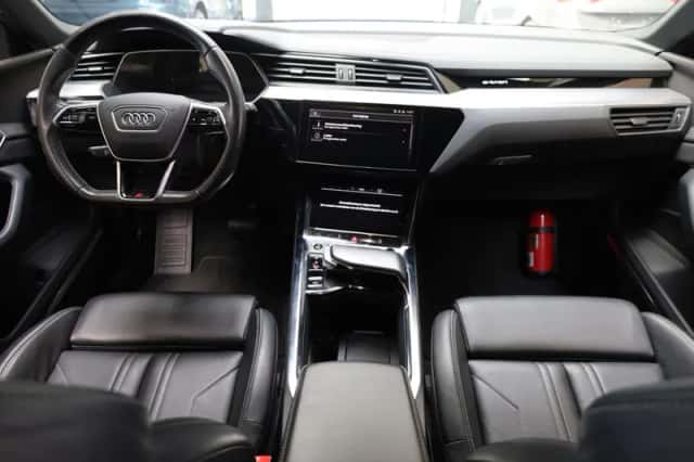 Audi e-tron (2022) thumbnail 4