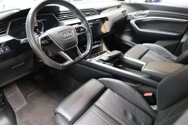 Audi e-tron (2022) thumbnail 6